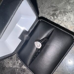 Wedding band and engagement ring set